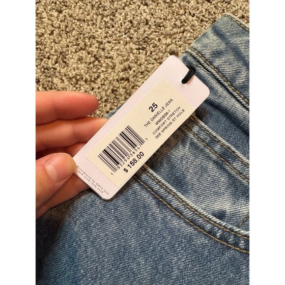 NEW WEWOREWHAT Denim the Danielle High-Rise Vintage Straight Jeans Distressed 25 - Picture 10 of 14